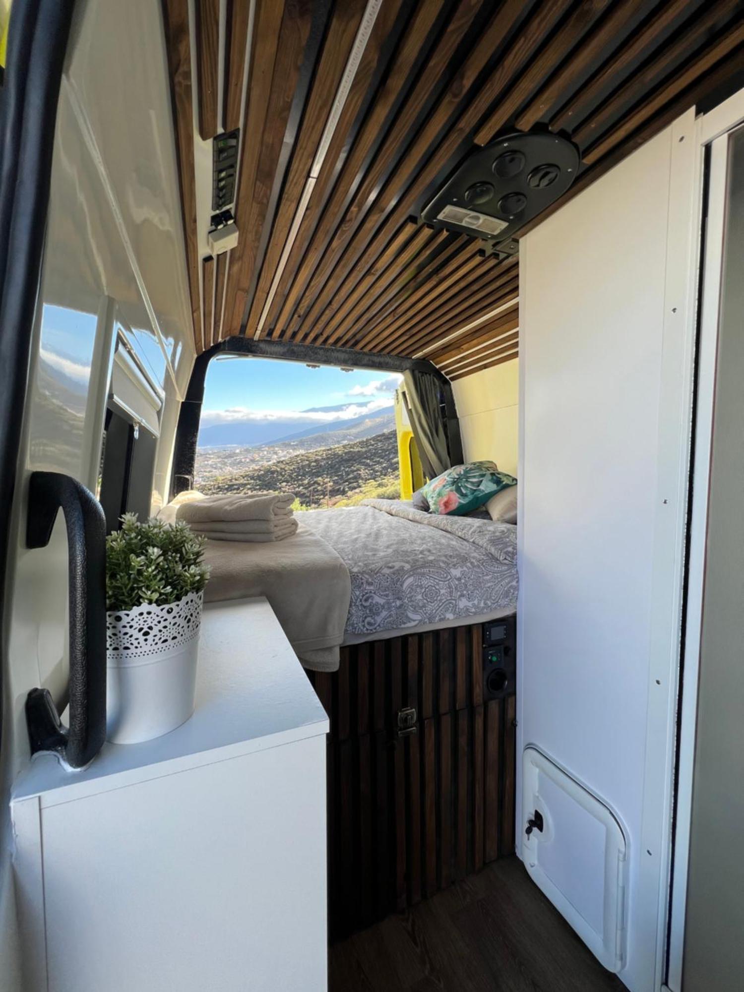 On Road- Feel Freedom With Campervan! Guincho  Kültér fotó